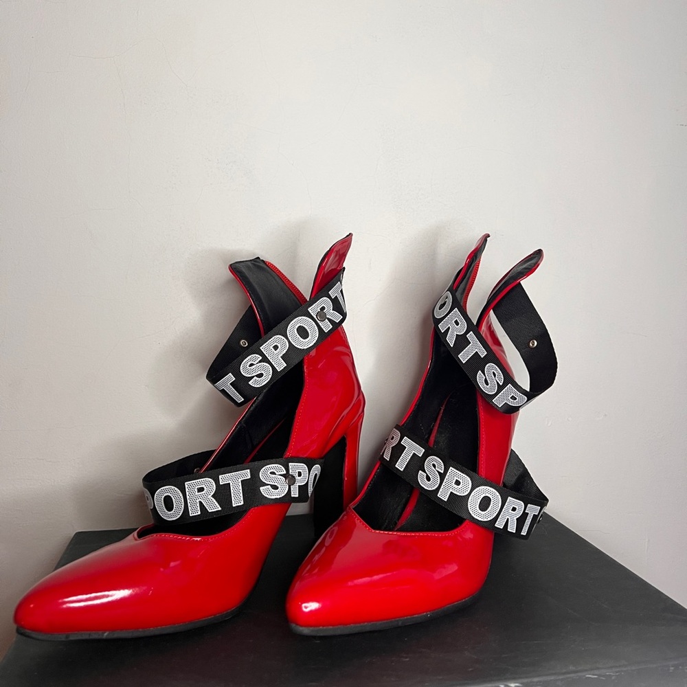 Vintage red pump shoes.